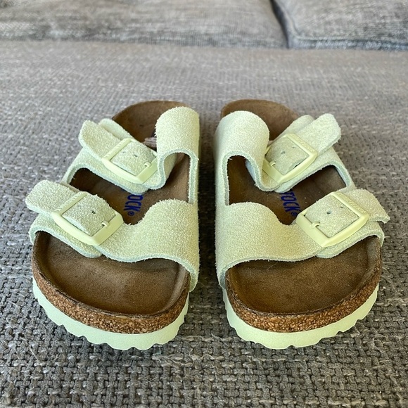 NWT! BIRKENSTOCK Suede Soft Footbed Sandals! - Picture 8 of 16